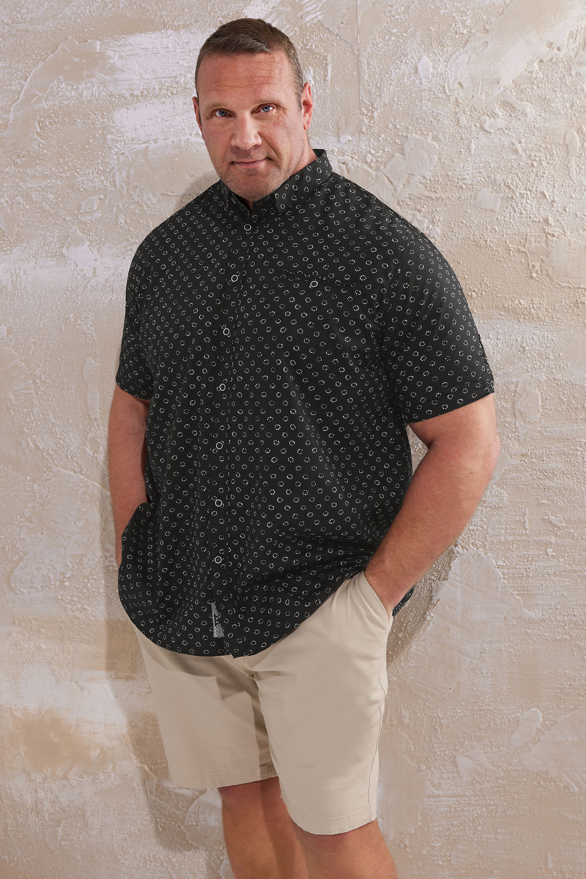 D555 Big & Tall Black Micro Print Short Sleeve Shirt | BadRhino 1